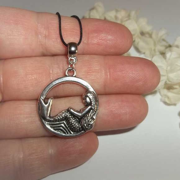 Silver Mermaid Necklace Fashion Jewelry Gift Beach Girl Vacation Themed NWT 7362 - Picture 7 of 11